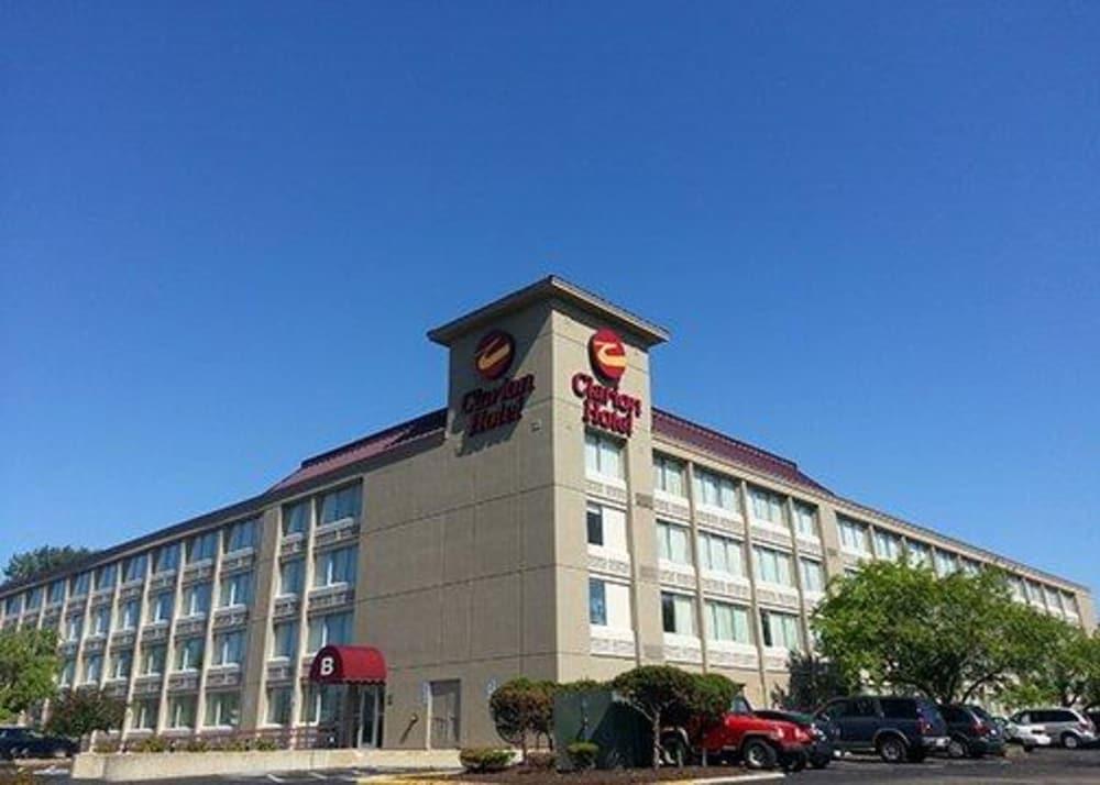 Clarion Hotel & Convention Center Joliet Extérieur photo