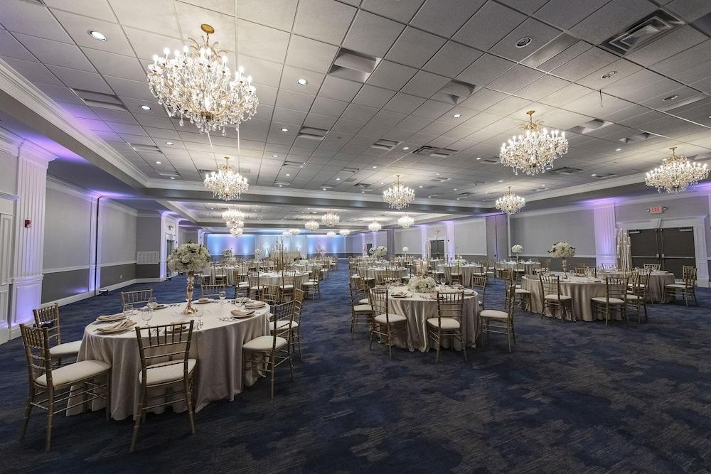 Clarion Hotel & Convention Center Joliet Extérieur photo