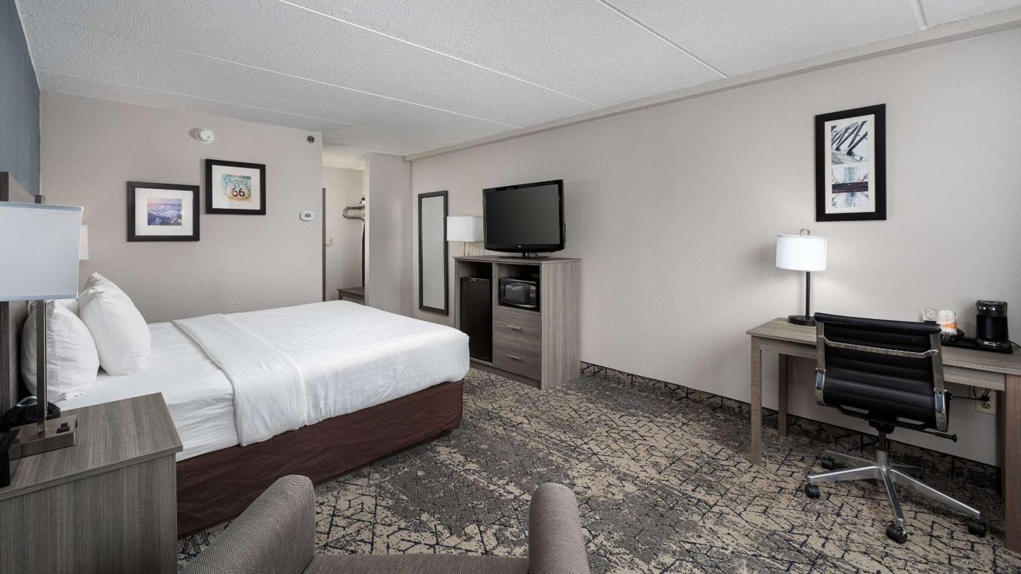Clarion Hotel & Convention Center Joliet Extérieur photo