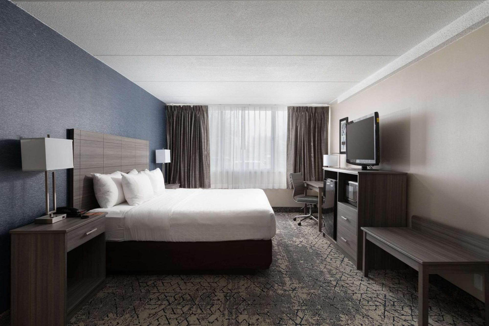 Clarion Hotel & Convention Center Joliet Extérieur photo