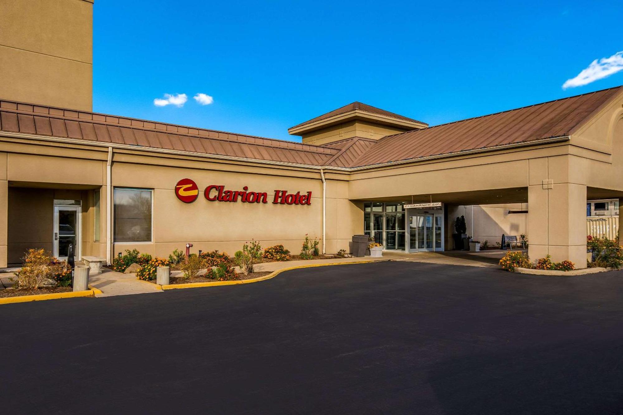 Clarion Hotel & Convention Center Joliet Extérieur photo